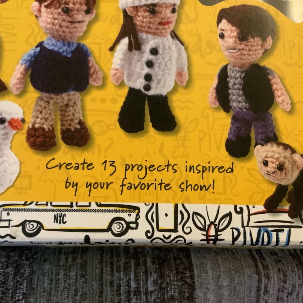 “Friends” Crochet Kit - Picture 5 of 6